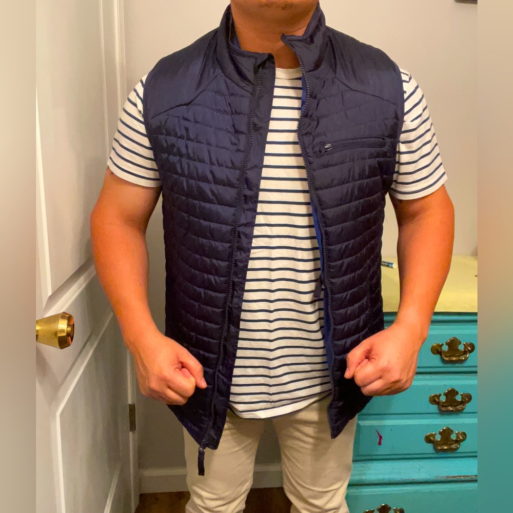 Men’s puffy vest